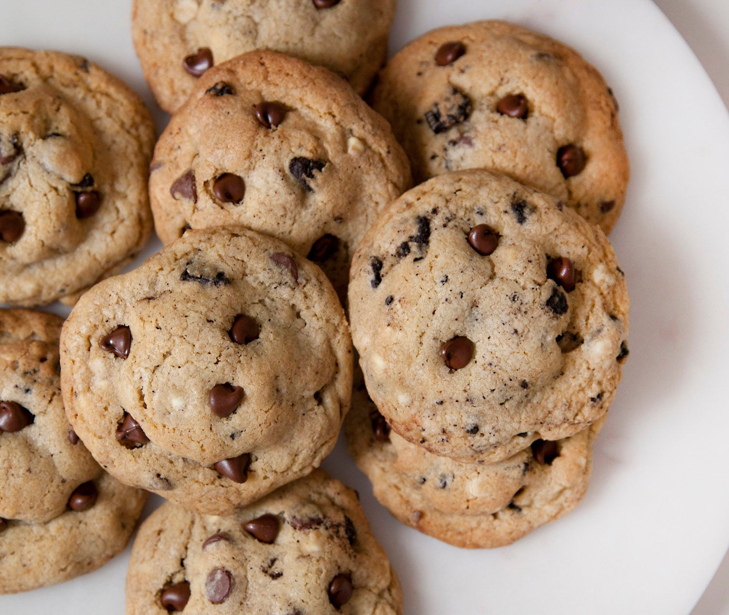 Oreo Stuffed Chocolate Chip Cookies