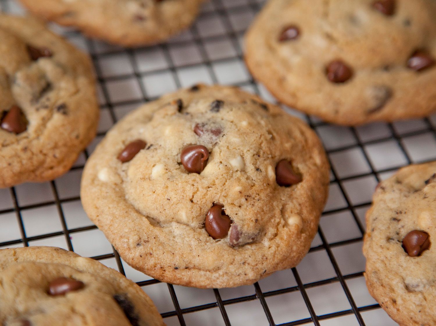 Oreo Stuffed Chocolate Chip Cookies